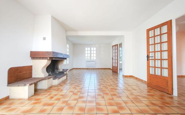 Maison à vendre    6 pièces • 132 m2 Arpajon-sur-Cère