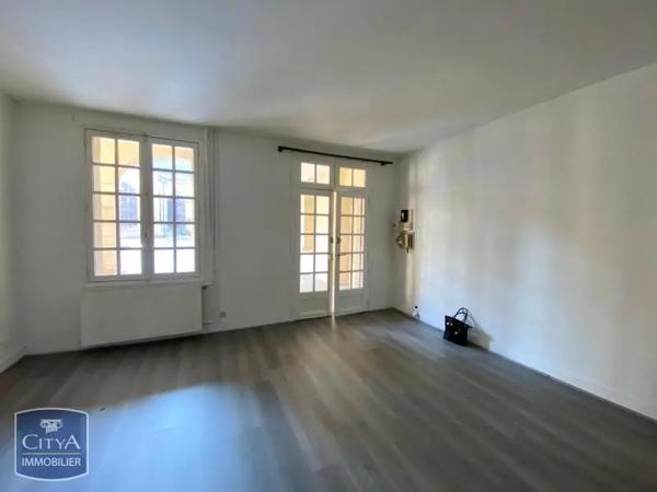 Appartement à louer 1 pièce 27.92m²