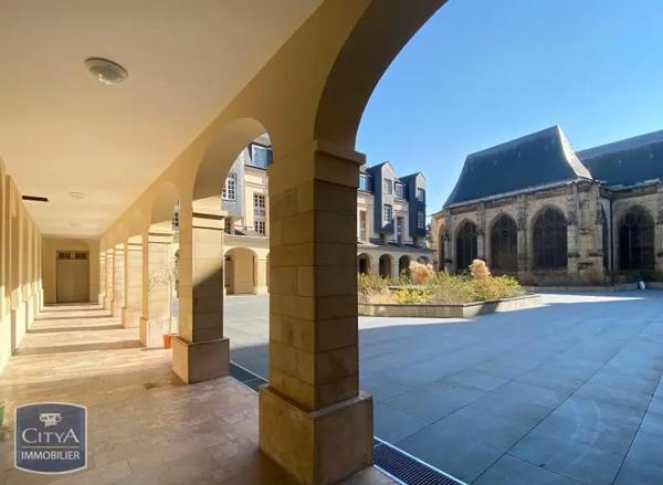 Appartement à louer 1 pièce 27.92m²