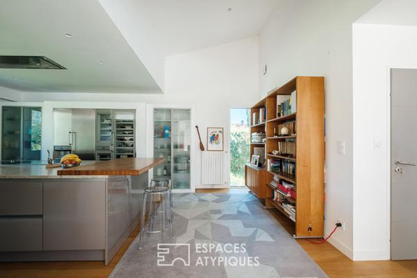 Épure et lumière : un écrin contemporain au sud de Niort