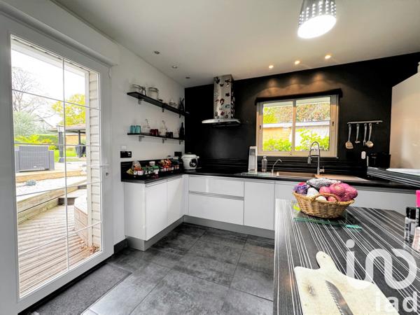 Maison à vendre 5 pièces 132 m² Le Mesnil-Esnard