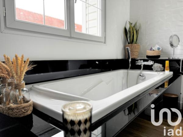 Maison à vendre 5 pièces 132 m² Le Mesnil-Esnard