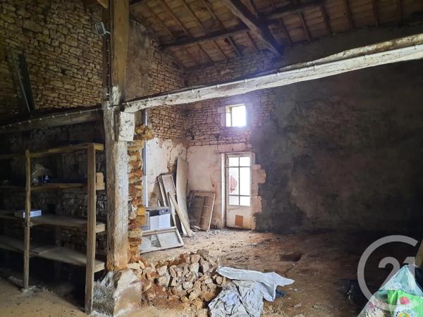 Maison à vendre  4 pièces - 161,73 m 2   CHEY  - 79