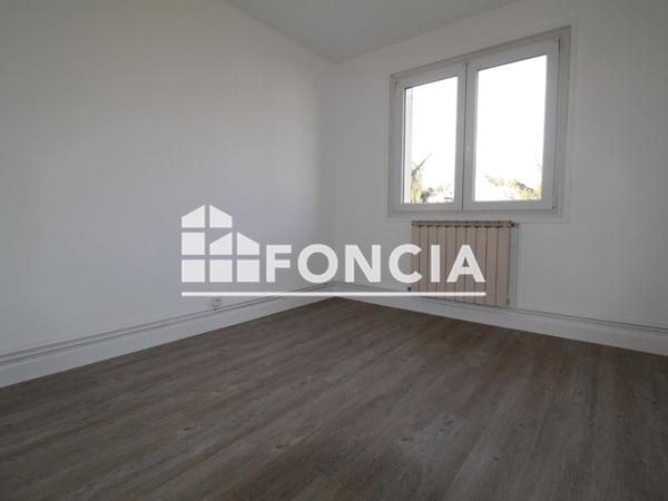 Location Appartement 3 pièces 63.22 m² - 56 BIS RUE DE LA LIBERTE Fontaine 38600