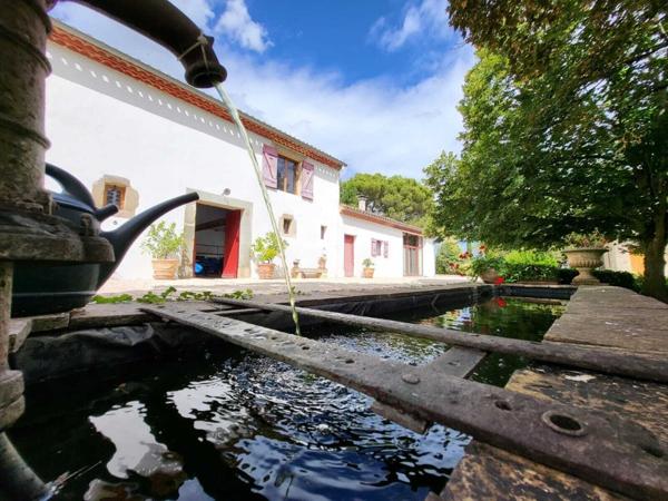 Domaine de charme. Piscine chauffée. Maison climatisé. Vaste jardin.