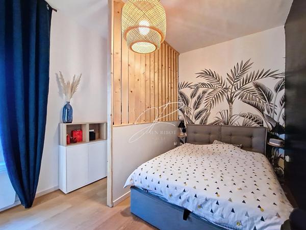 Appartement T3 2 chambres 52 m² et combles