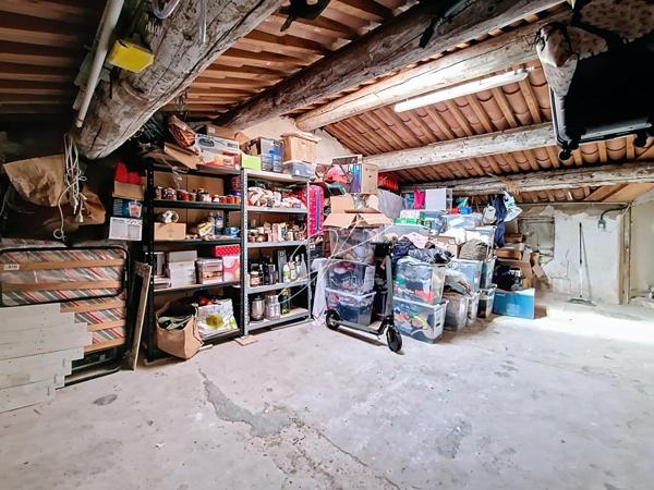 Appartement T3 2 chambres 52 m² et combles