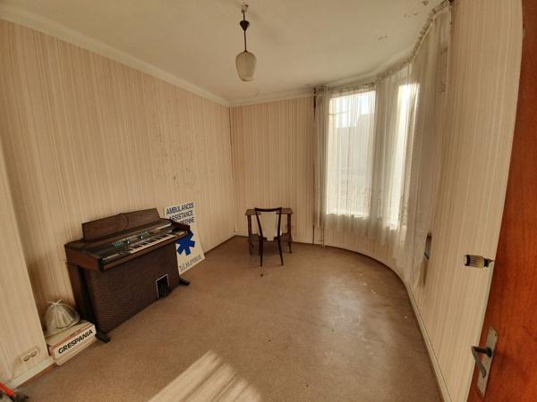 Ensemble immobilier d'environ 420 m2 au sol à Niederbronn-les-bains.