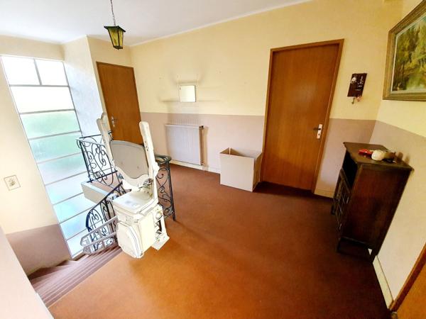 Ensemble immobilier d'environ 420 m2 au sol à Niederbronn-les-bains.