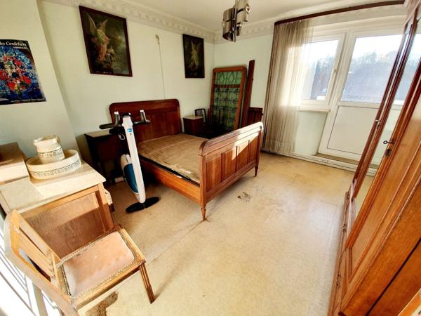 Ensemble immobilier d'environ 420 m2 au sol à Niederbronn-les-bains.