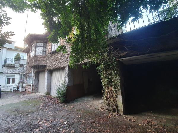 Ensemble immobilier d'environ 420 m2 au sol à Niederbronn-les-bains.