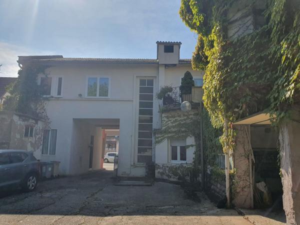 Ensemble immobilier d'environ 420 m2 au sol à Niederbronn-les-bains.