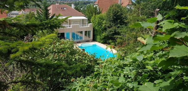 Maison avec piscine sur les hauteurs du Brunstatt
