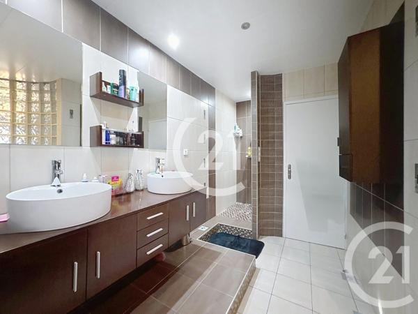 Appartement T5 à vendre  5 pièces - 109,05 m2 CHAMPEY - 70