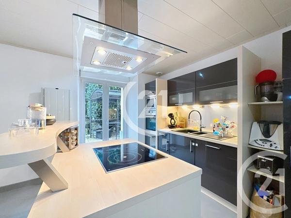 Appartement T5 à vendre  5 pièces - 109,05 m2 CHAMPEY - 70