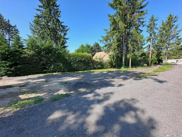 Magnifique terrain constructible de 511 m² situé au cœur du village d'Achères-la-Forêt