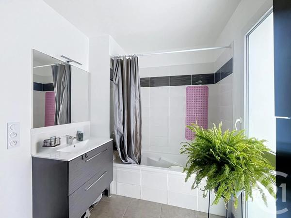 Appartement T4 à vendre  4 pièces - 79 m 2   BRIGNAIS  - 69