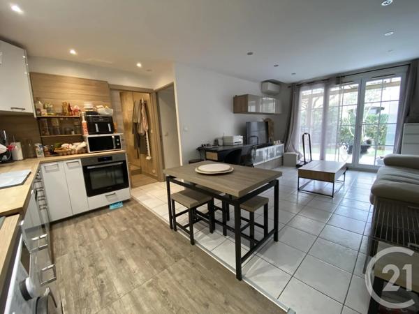 Appartement F2 Bis à vendre  2 pièces - 39,06 m 2   STE MAXIME  - 83