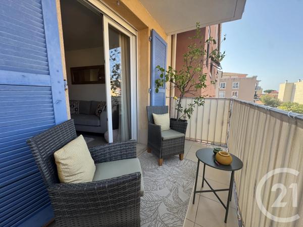 Appartement F2 Bis à vendre  2 pièces - 39,06 m 2   STE MAXIME  - 83