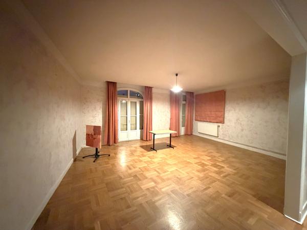 Appartement 7 pièce(s) 4 chambre(s) 164 m²
