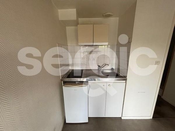 Location 2 Pieces 28 80000 Amiens 25 0043 01 0028