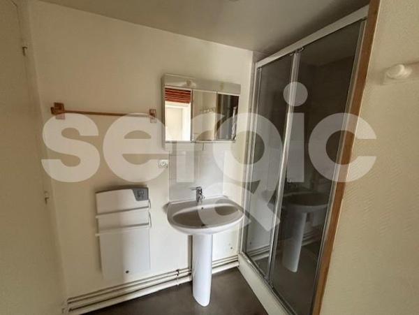 Location 2 Pieces 28 80000 Amiens 25 0043 01 0028