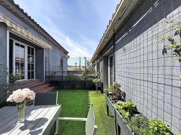Maison T6 atypique + studio indépendant, terrasse, jardin et piscine hors-sol.