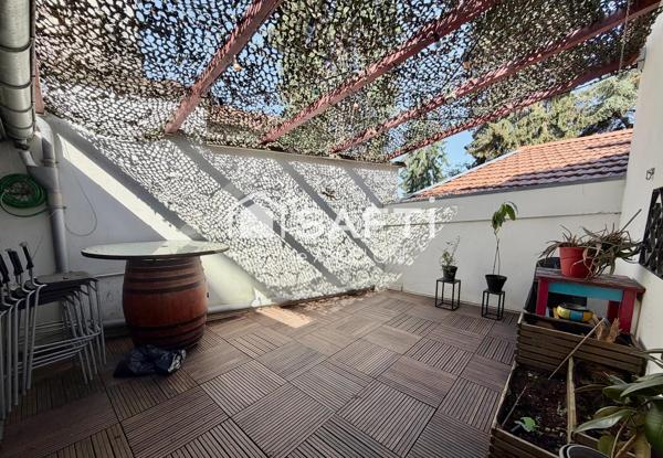 Esprit maison de ville – 166 m² – terrasse 20 m² et véranda