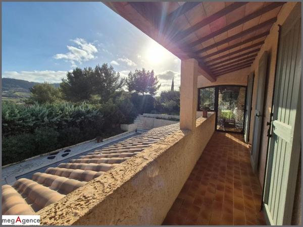 Maison à LA CADIERE-D'AZUR, 83740 - 5 pièces 150m²