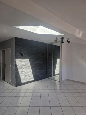 Appartement centre ville La Crau 3 pièce(s) 67.84 m2