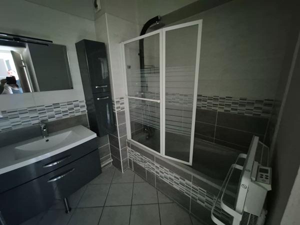 Appartement centre ville La Crau 3 pièce(s) 67.84 m2