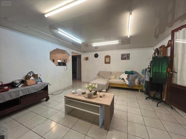 Maison individuelle à vendre à La-Montagne à la Réunion (97417), ref : 97405-1034231