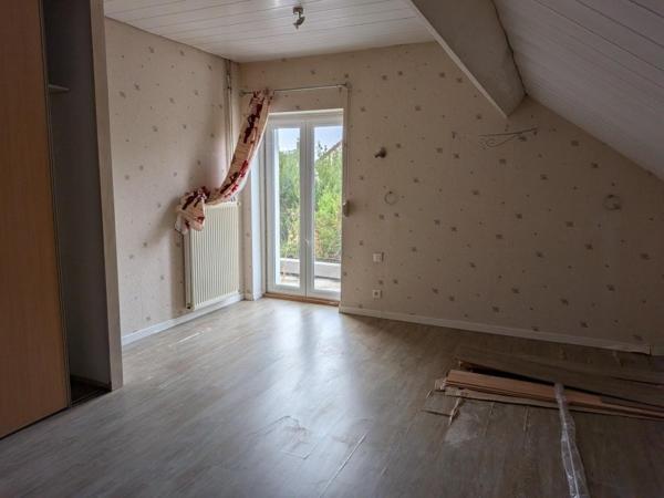 CRISSEY – AUX PORTES DE DOLE : MAISON 171 m²  4 chambres AVEC JARDIN, GARAGE ET POTAGER