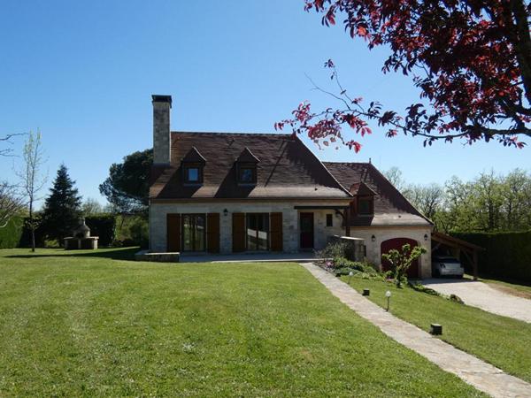 Maison Nadaillac 7 pièce(s) 148 m2