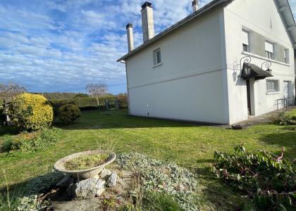 Maison - Proximite oloron-sainte-marie - Réf.:205352 MAISON DE 144 M² - 5 MN D'OLORON- JARDIN - GARAGE -