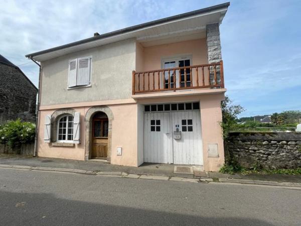 Maison - Proximite oloron-sainte-marie - Réf.:205352 MAISON DE 144 M² - 5 MN D'OLORON- JARDIN - GARAGE -