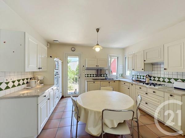 Maison à vendre  4 pièces - 136 m 2   AUCH  - 32
