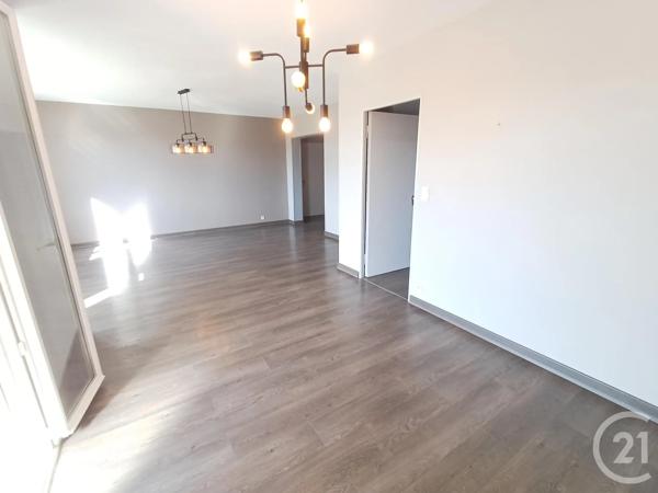 Appartement T3 à vendre  3 pièces - 73,74 m 2   RODEZ  - 12