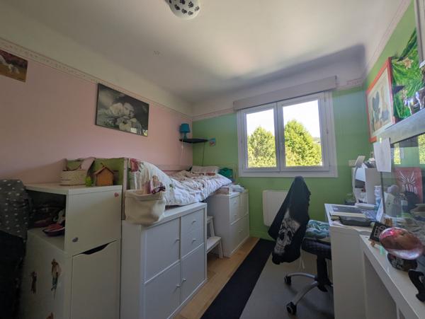 Meyrargues (13650) Maison familiale avec jardin et garage