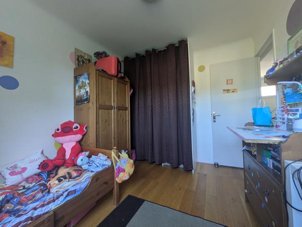 Meyrargues (13650) Maison familiale avec jardin et garage