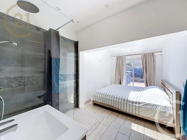 Maison à vendre  5 pièces - 126 m 2   FRONTIGNAN  - 34