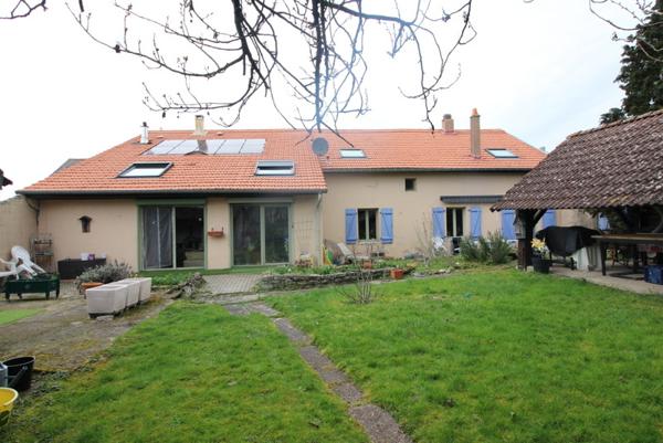 Sarralbe (57430) Charmante maison familiale 9 pièces 251 m²