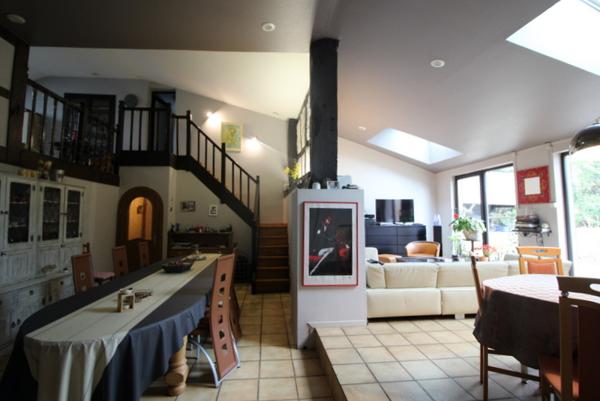 Sarralbe (57430) Charmante maison familiale 9 pièces 251 m²