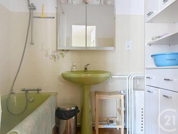 Appartement F1 à vendre  1 pièce - 32 m 2   AMELIE LES BAINS PALALDA  - 66