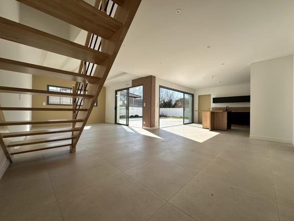 Maison récente à ANGOULINS