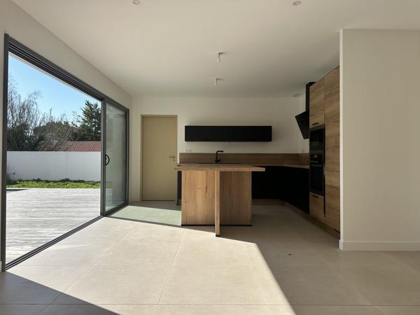 Maison récente à ANGOULINS