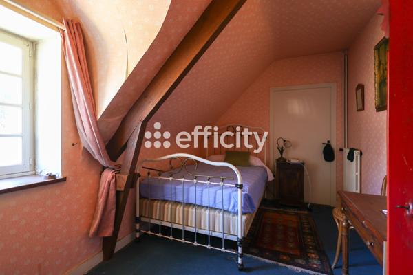 Maison
         9 pièces
        - 349 m² Bien prestige 588 000 € *