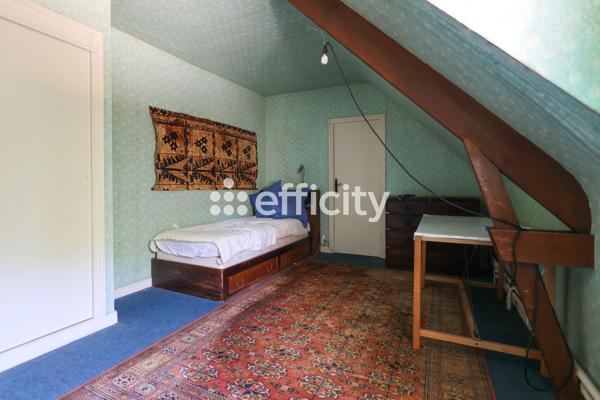 Maison
         9 pièces
        - 349 m² Bien prestige 588 000 € *