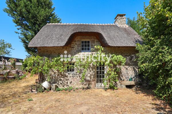 Maison
         9 pièces
        - 349 m² Bien prestige 588 000 € *