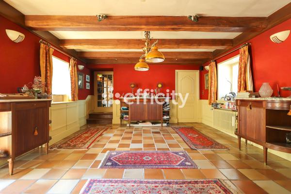 Maison
         9 pièces
        - 349 m² Bien prestige 588 000 € *